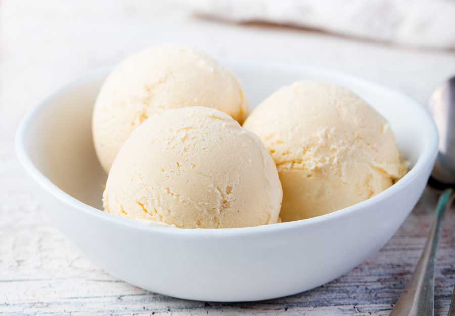 Triviaal kort Couscous Vanille-ijs op custardbasis recept